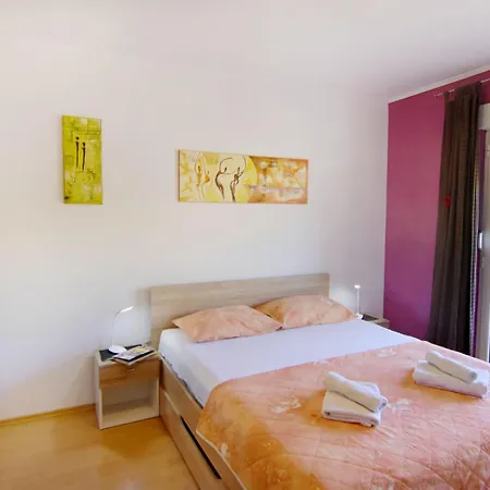 Martina B4 By Interhome